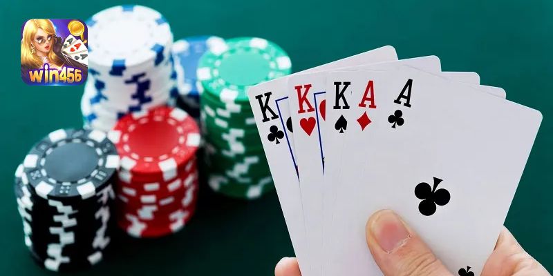 Trong game, mỗi người sẽ được chia hẳn 5 cây bài